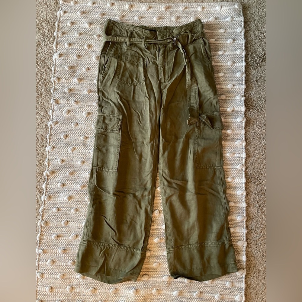 NWT Urban Outfitters Olive Green Cargo Pants BDG size 0